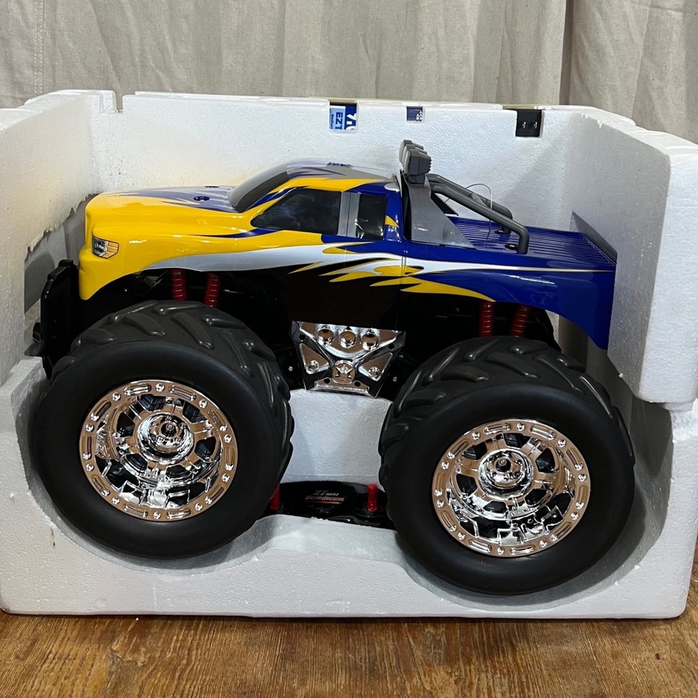 Eztec 27 MHz Radio Control Monster Truck Yellow Blue 9.6V Rechargeable RC Toy
